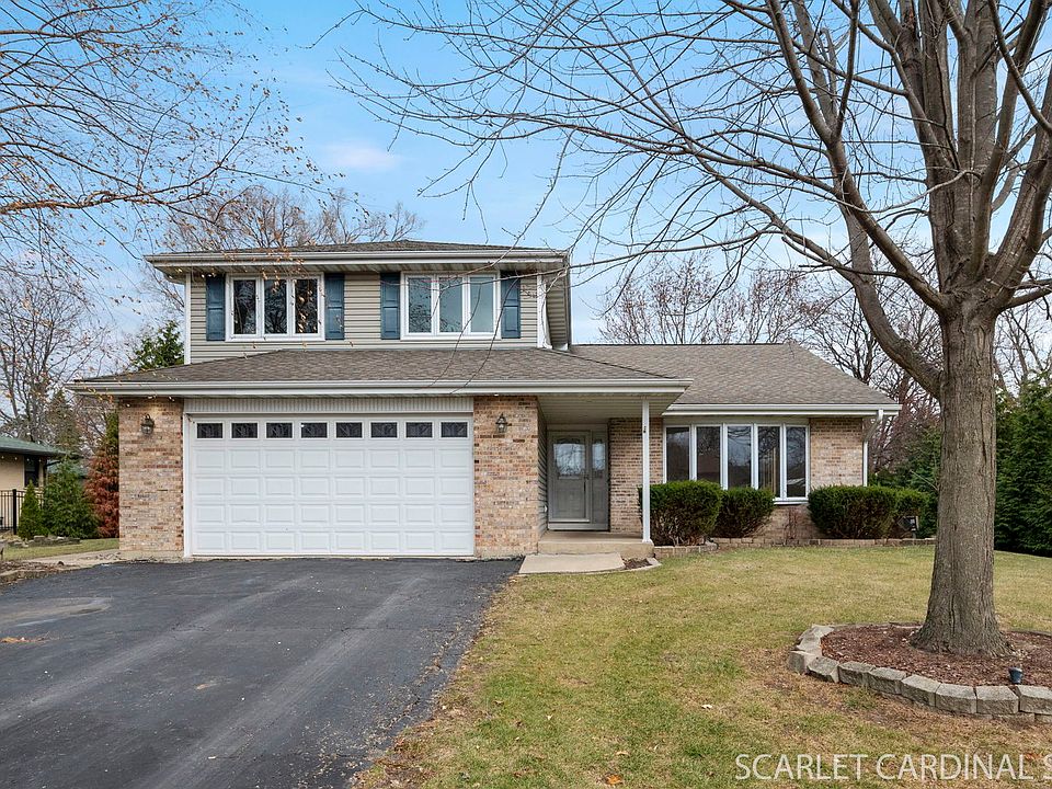 1st image of 26 Blackhawk Dr