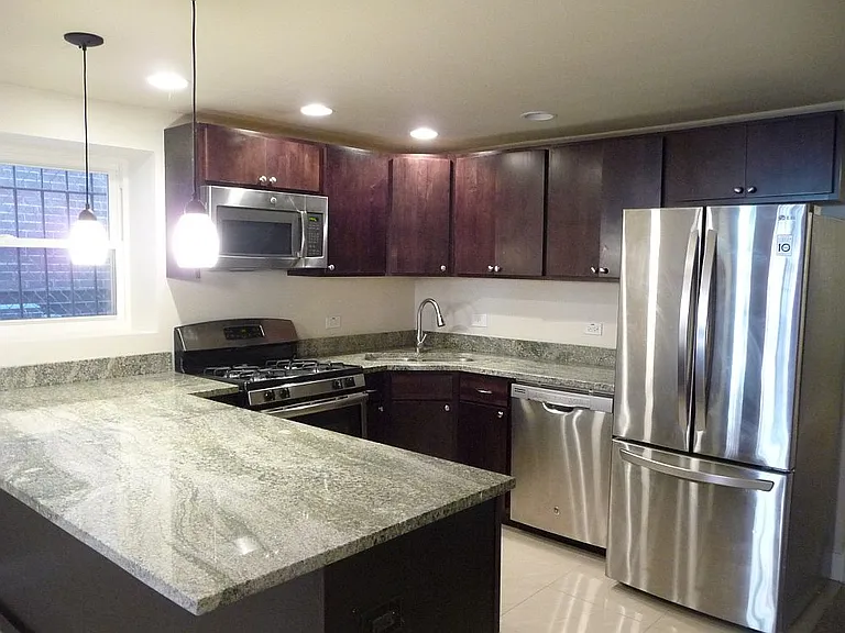 1803 W Superior St #B — Photo 12