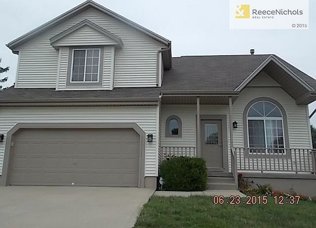 1st image of 246 NE Victoria Dr