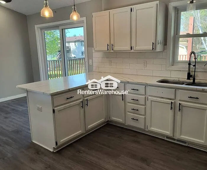 14649 Harrington Pl — Photo 3