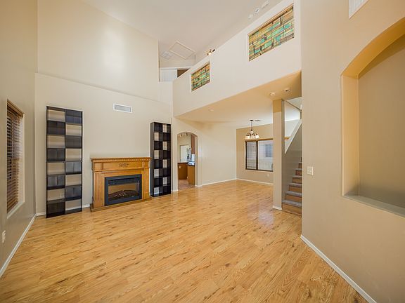 3rd image of 255 E Camino Del Abeto
