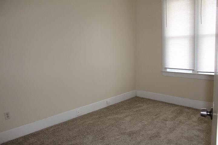 1st image of 3848 Sobieski Ave