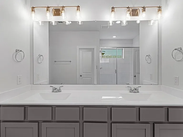 21611 Alberta Forest Cir — Photo 14
