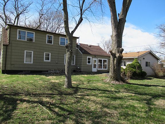 2nd image of 16333 Clifton Park Ave