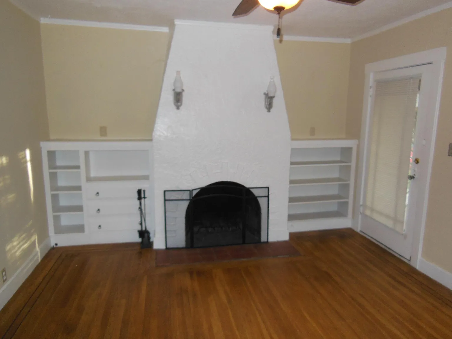 1 bed, 1150 sqft, $2,150 — Photo 2