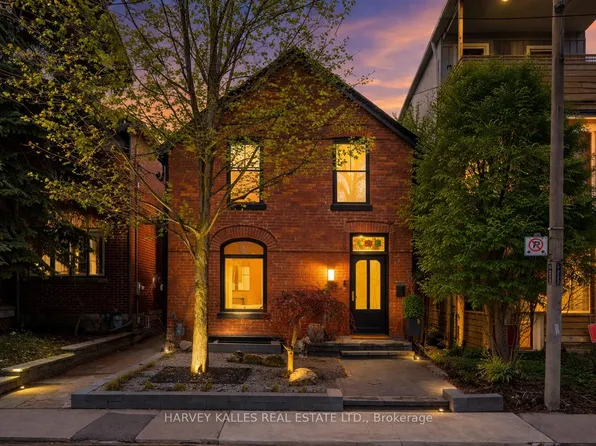 239 Borden St, Toronto, ON M5S 2N5