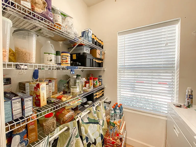 2927 SW 35th Pl #114 — Photo 7