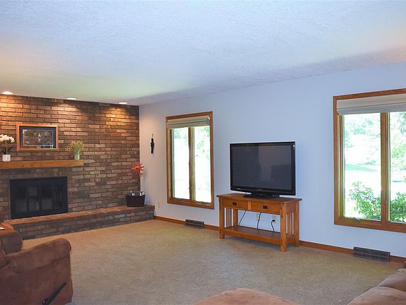 5th image of 1212 Oak Park Blvd