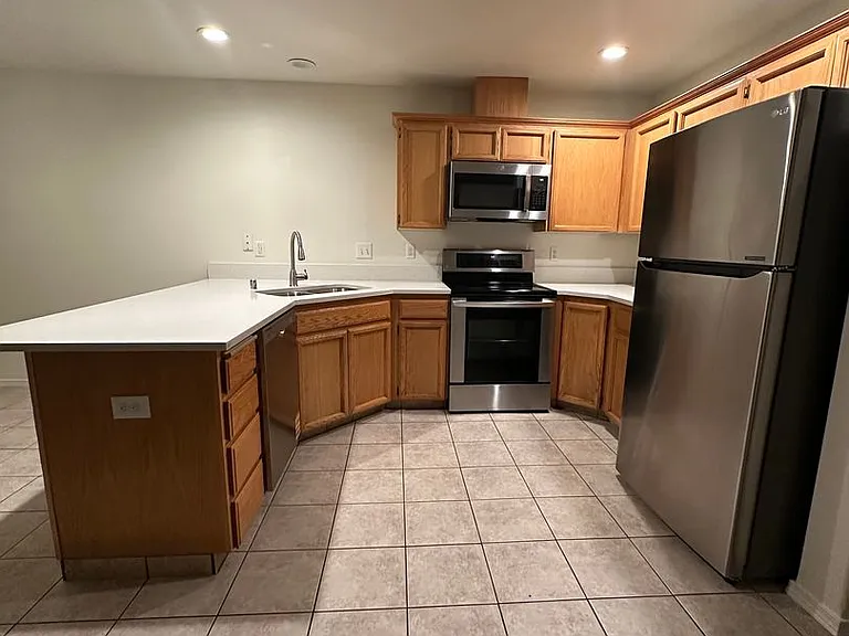 4905 Montague Ln — Photo 26