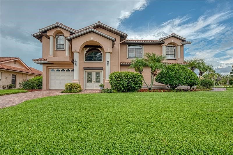 Awesome Curb Appeal!