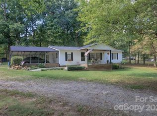 1809 Rollins Dr, Catawba, NC 28609