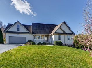 64 Ridge Brook Dr, Weaverville, NC 28787