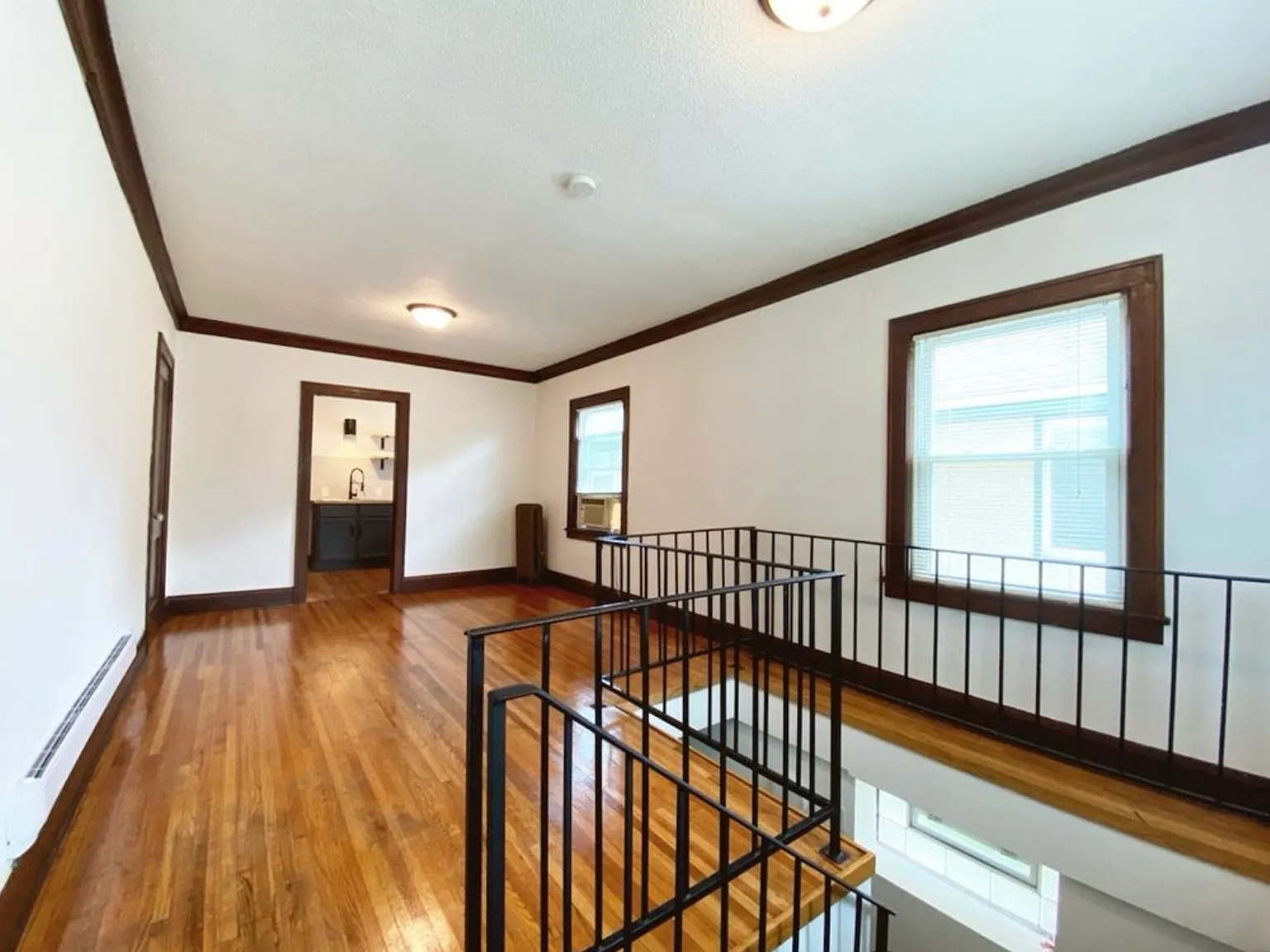 3912 Thomas Ave N — Photo 3