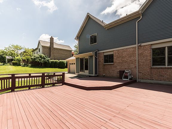 4th image of 1029 Brookville Ct