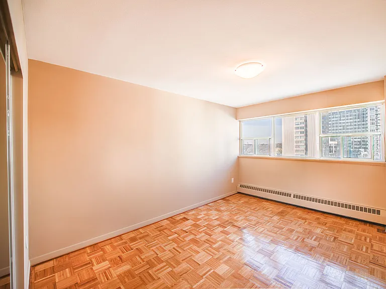 44 Dunfield Ave — Photo 30