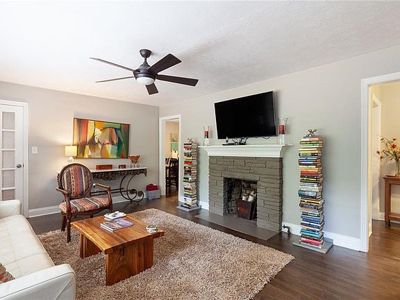 2nd image of 179 Prospect St