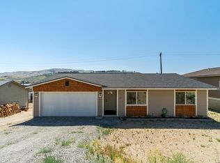 113 Pryor Dr, Pateros, WA 98846