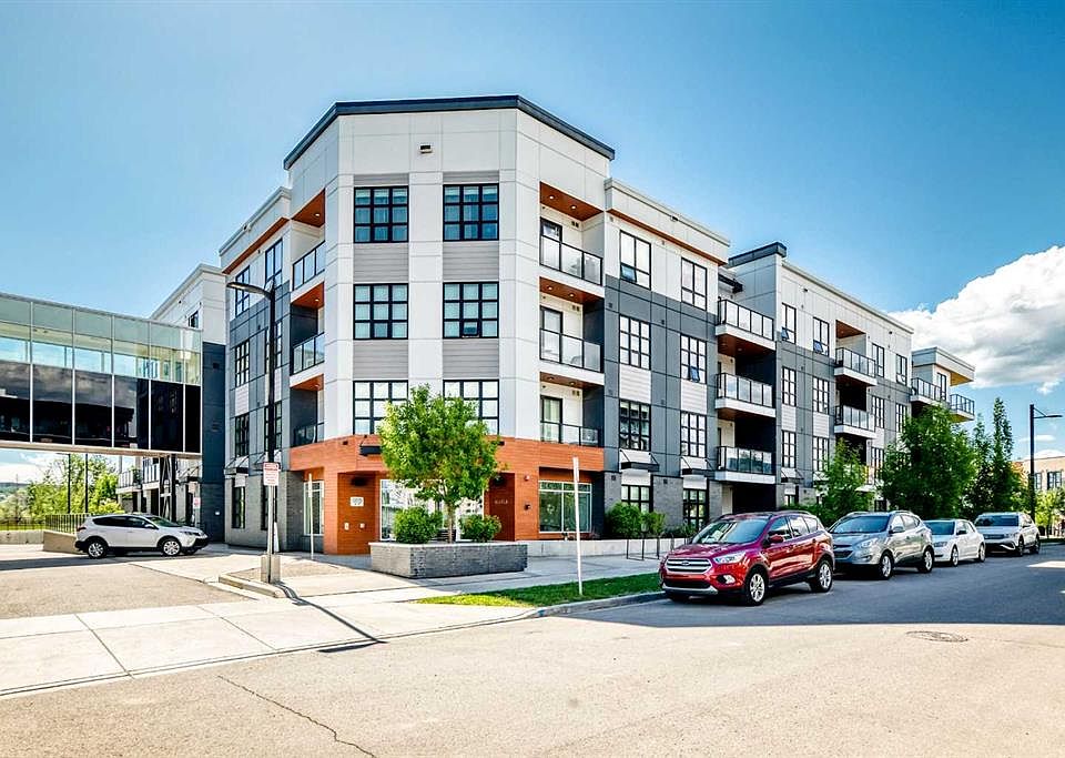 1st image of 383 SE Smith St NW #208