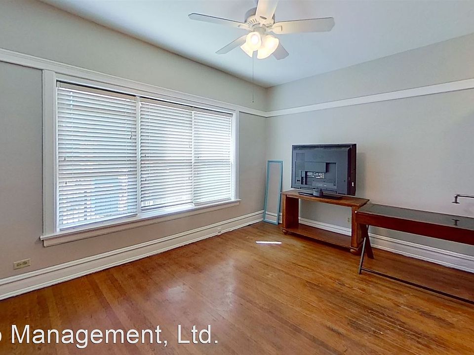 1st image of 4649 N Malden St #1W
