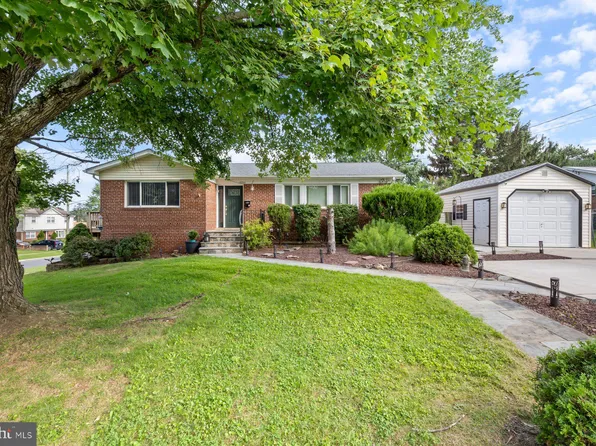 13700 Frankfort Ct, Rockville, MD 20853