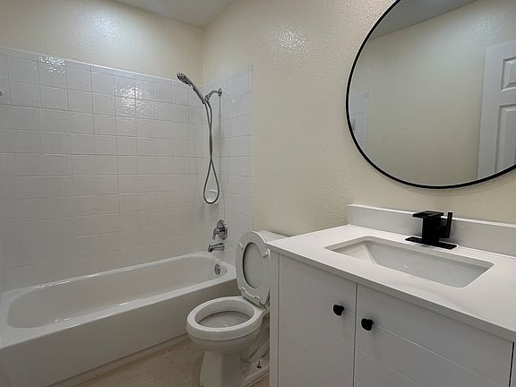 3rd image of 501 Sweet Leaf Ln