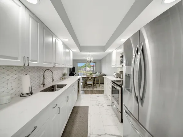 13800 SW 14th Street #306 C, Pembroke Pines, FL 33027
