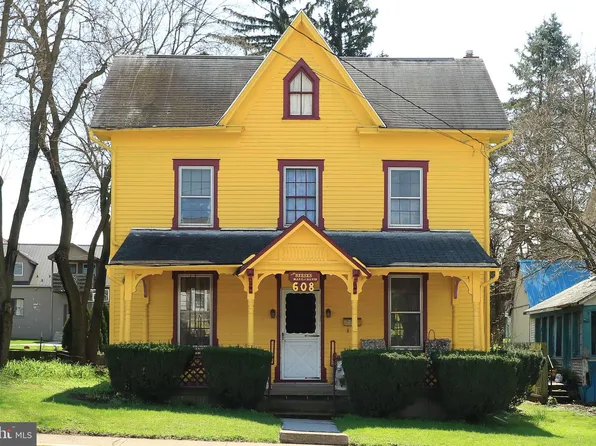 608 E Bishop St, Bellefonte, PA 16823
