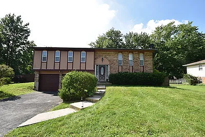 905 Shayler Rd — Photo 1