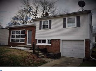 15 Gloucester Ave, Somerdale, NJ 08083
