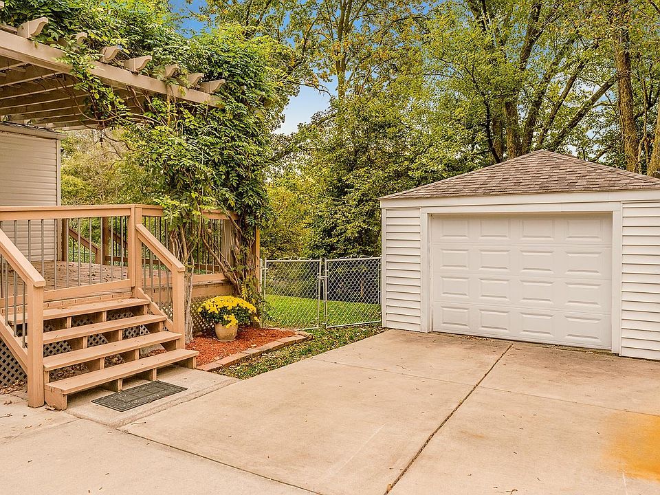 506 Forest Dr Collinsville IL 62234 Zillow