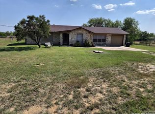 8020 W Dixon Rd, Somerset, TX 78069
