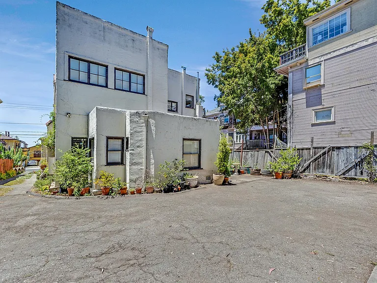 1619 Walnut St #C — Photo 13