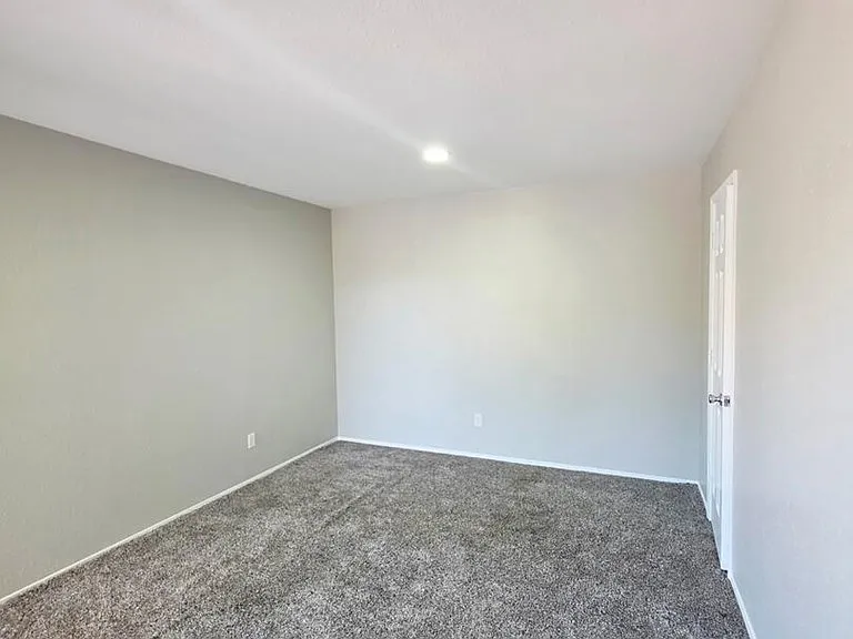 409 Humble Ave #A — Photo 7