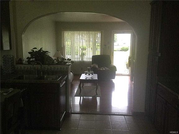 4th image of 353 Ruskey Ln