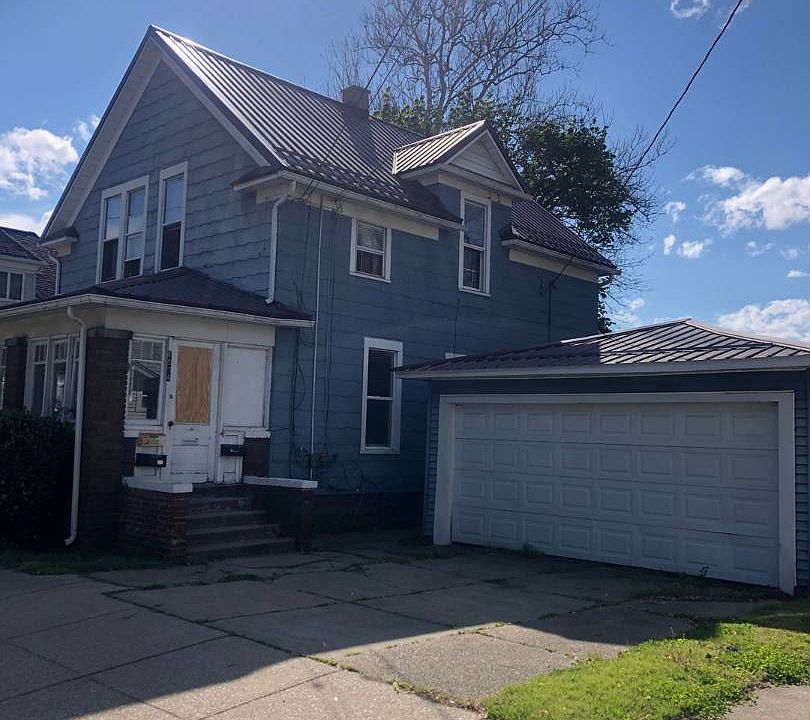 1st image of 1574 W Franklin St