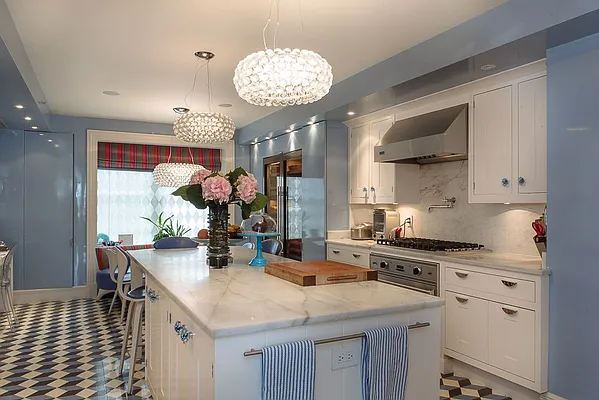 Sold by Corcoran | media 8