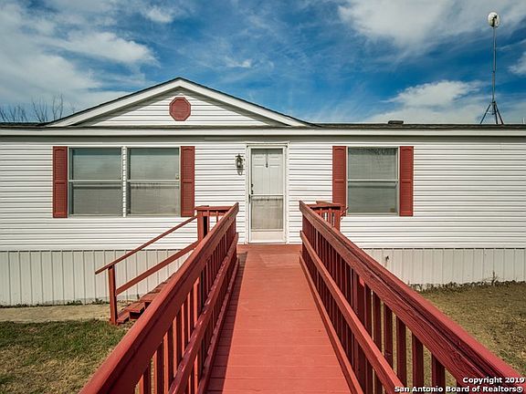 3rd image of 310 County Road 3820