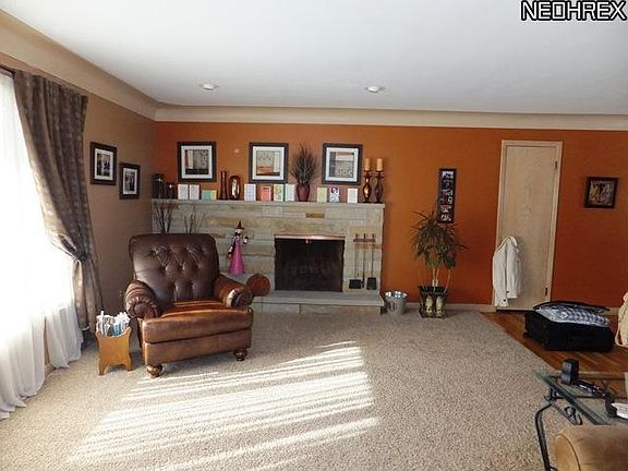 3rd image of 183 Justo Ln