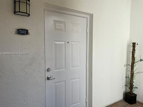 3rd image of 3105 NE 184th St APT 7202