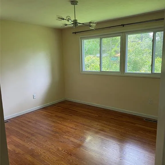 709 Elkington Ln — Photo 9