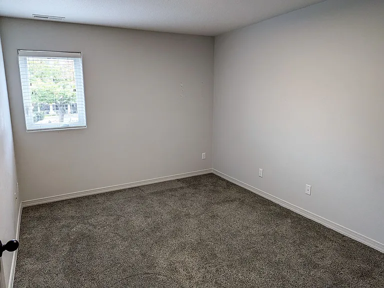 407 & 409 Madrona Ave SE — Photo 24