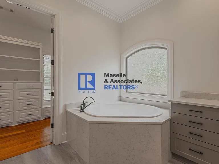 412 Dover Ln — Photo 42