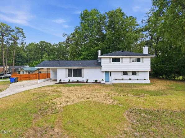 6326 Cool Shade Dr, Fayetteville, NC 28303
