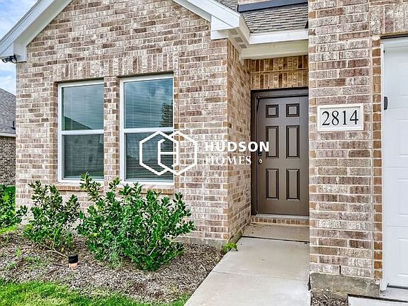 2nd image of 2814 Woodbrook Dr