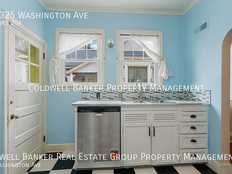 1325 Washington Ave — Photo 15