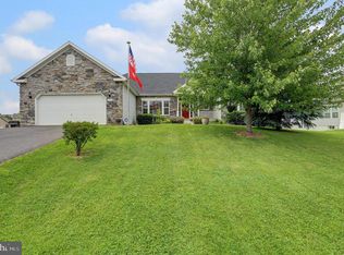 2933 Constellation Dr, Chambersburg, PA 17202