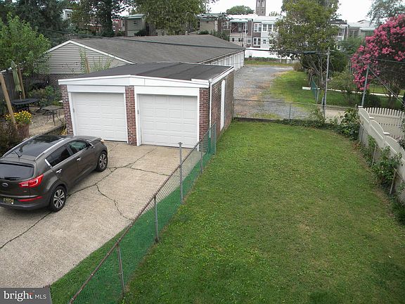 4th image of 913 N Rodney St