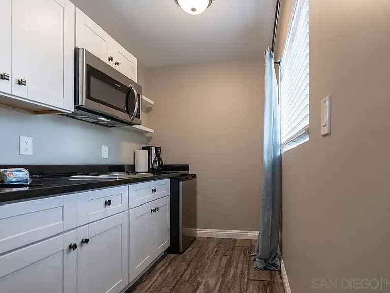 841 Beryl St #A — Photo 11