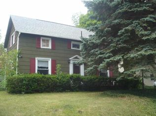 7297 Prospect Ave, Beulah, MI 49617