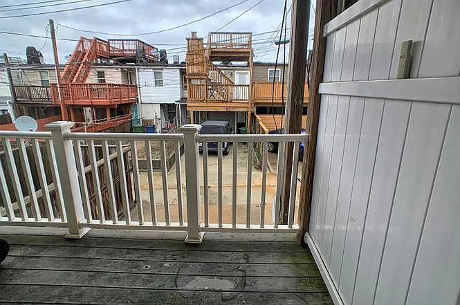 119 N Bradford St — Photo 8